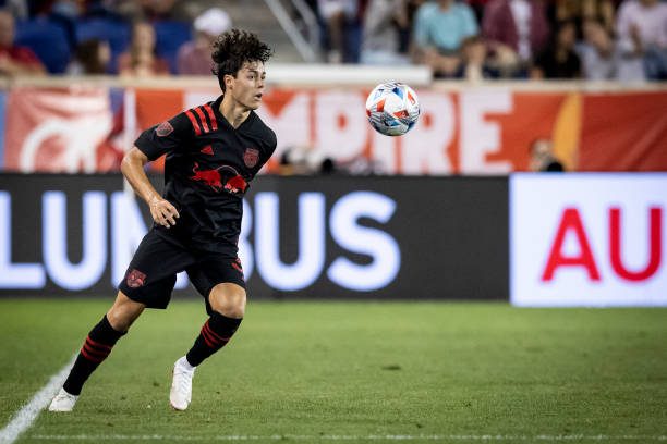 HARRISON, NJ - AUGUST 04: Caden Clark #37 of New York Red Bulls keeps the ball in front of him in the second half of the match against FC Cincinnati at Red Bull Arena on August 4, 2021 in Harrison, New Jersey- Bundesliga bound. (Photo by Ira L. Black - Corbis/Getty Images)