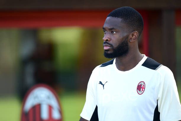 CAIRATE, ITALY - JULY 14:  Fikayo Tomori looks during an AC Milan training session at Milanello on July 14, 2021 in Cairate, Italy, ahead of the new Serie A season. (Photo by Pier Marco  Tacca/AC Milan via Getty Images)