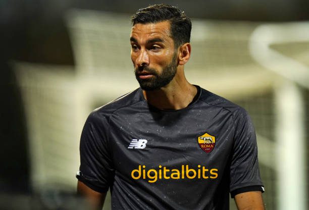 PARCHAL, PORTUGAL - JULY 28: Rui Patricio of AS Roma during the Pre-Season Friendly match between FC Porto and AS Roma at Estadio Municipal Da Bela Vista on July 28, 2021 in Parchal, Portugal, ahead of the new Premier League season. (Photo by Gualter Fatia/Getty Images)